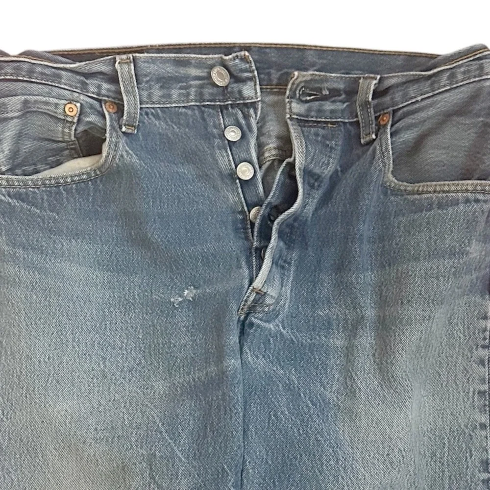 Levi's 501 Original Fit Mens 33x30 Blue Medium Wash Distressed Straight Jeans